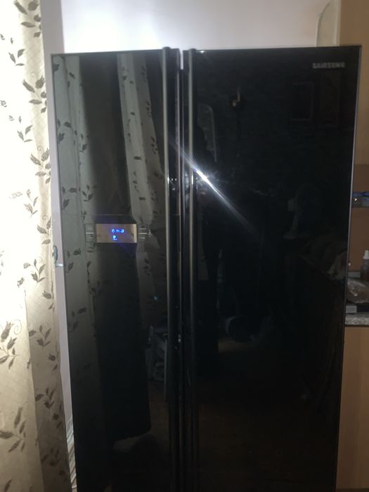 холодильник Samsung RS21HNLBG (Side-by-Side).