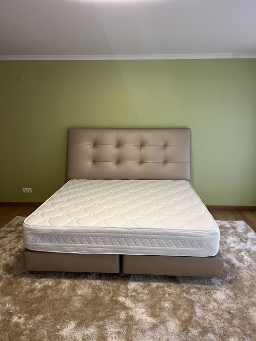 Cama King Size 180x200 – Cabeceira.