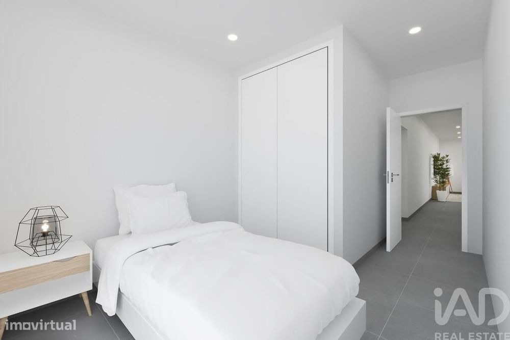 Apartamento T3 em Mexilhoeira Grande de 118,00 m2