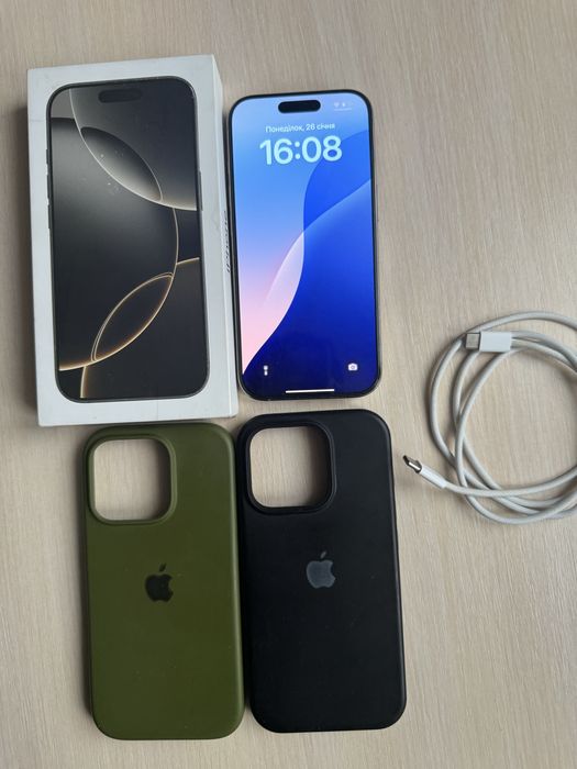 iPhone 16 Pro 256, стан нового, акум 94, неверлок