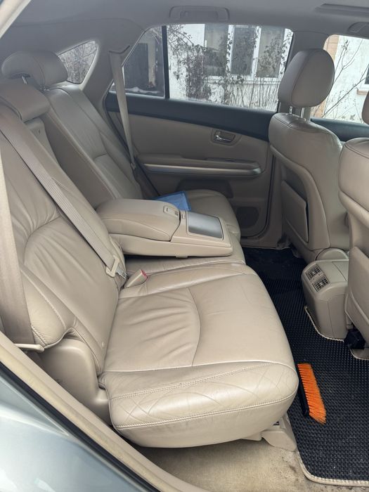 Продам Lexus RX400h