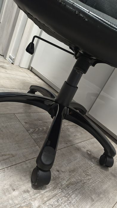 Fotel biurowy krzesło obrotowe Jysk