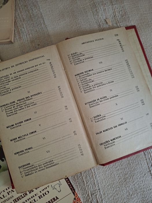 Livros da Coleção Biblioteca de Instrução Profissional Bertrand