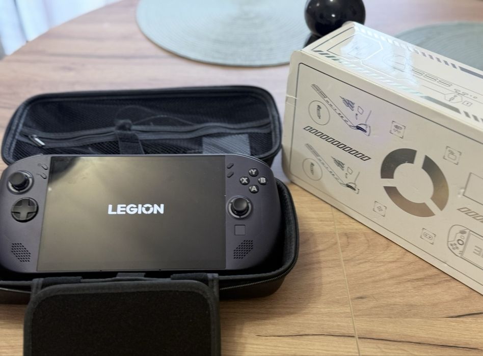 Konsola LENOVO Legion Go S Steam Os Fioletowy + akcesoria