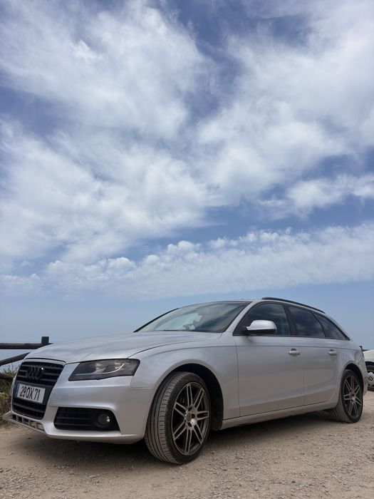 Audi A4 b8 2010 com uns a fazeres