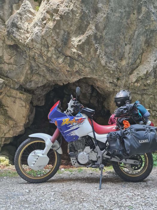 Honda NX 650 Dominator em bom estado
