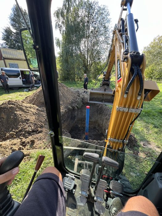 Usługi minikoparką 2t