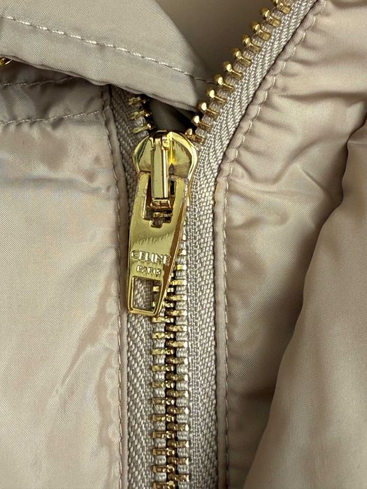 Жіноча пухова куртка