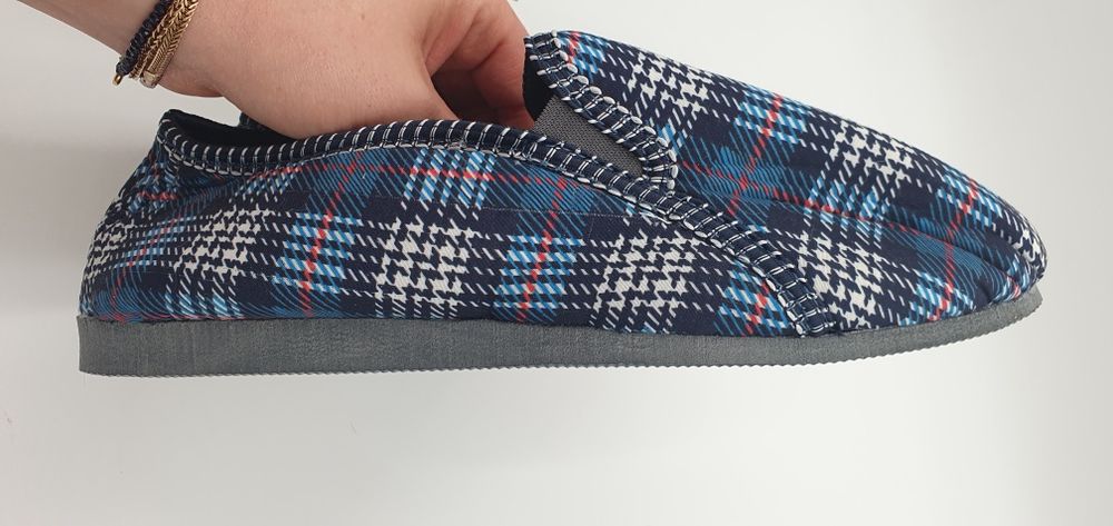 Bambosze papcie 43 lekkie gruba podeszwa 44,45