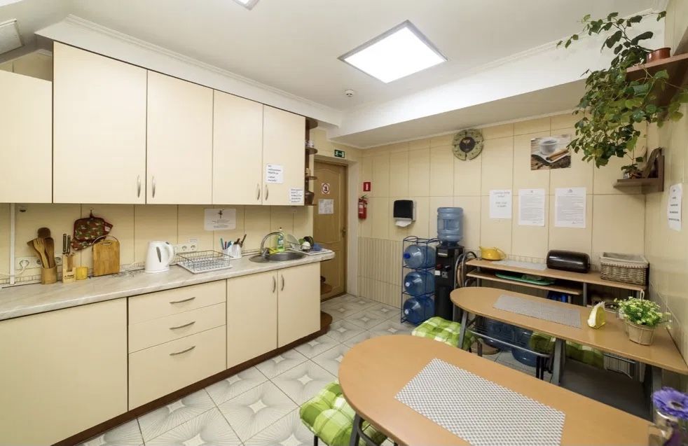 Хостел Киев  Метро Хрещатик  переулок Тараса Шевченко 13 / 21