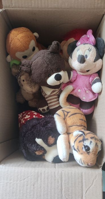 М'які іграшки  різноманітні