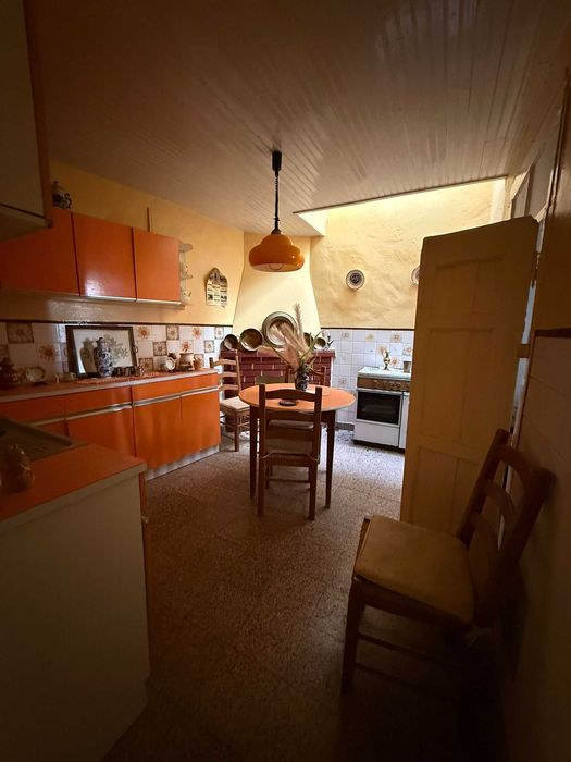 Moradia em Idanha-a-Nova  Praça da República