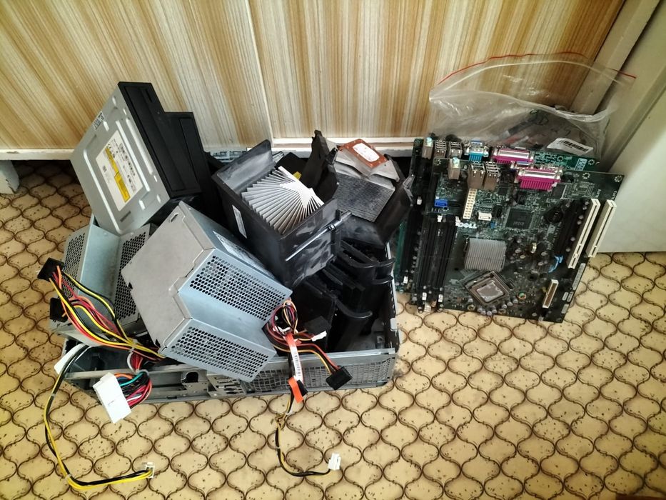 Części komputera stacjonarnego DELL