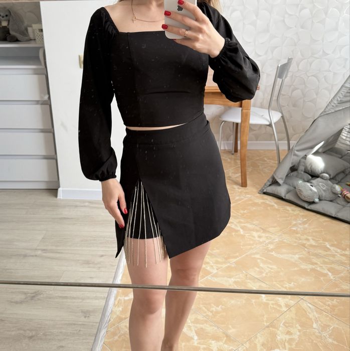 юбка-шорты черная и топ