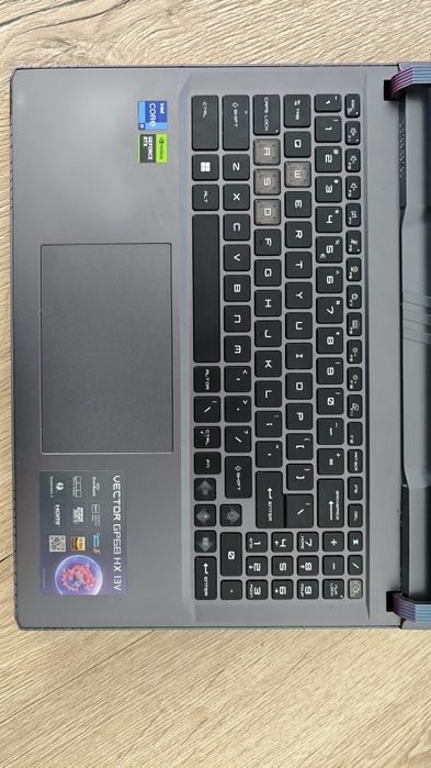 Laptop MSI Vector GP68HX RTX 4080 / i9 13950HX / 16 GB / 1 TB SSD M2