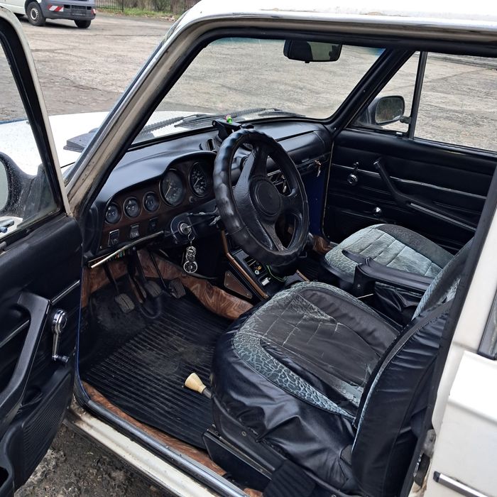 Продам авто ваз 21063