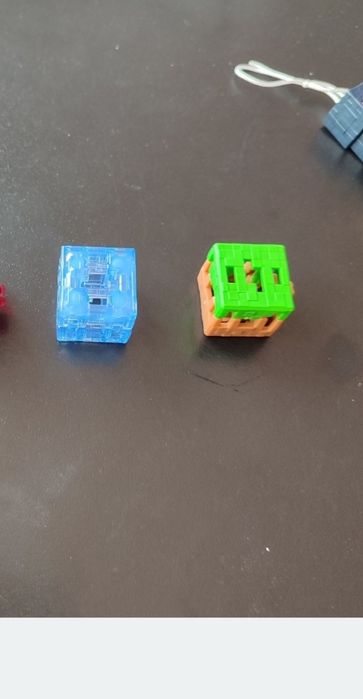 Продам іграшки Kinder joy Maincraft