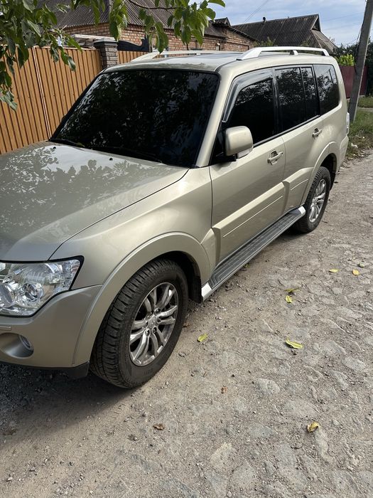 Продам міцубісі педжеро