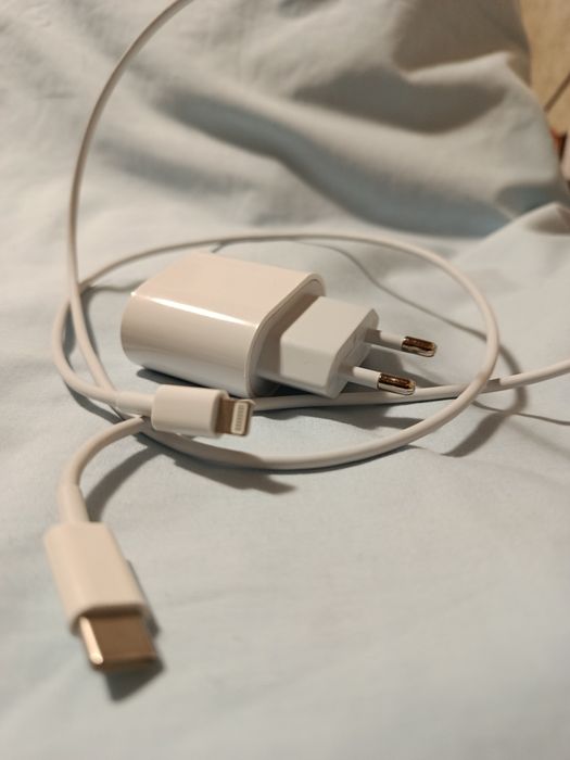 Зарядка для айфона