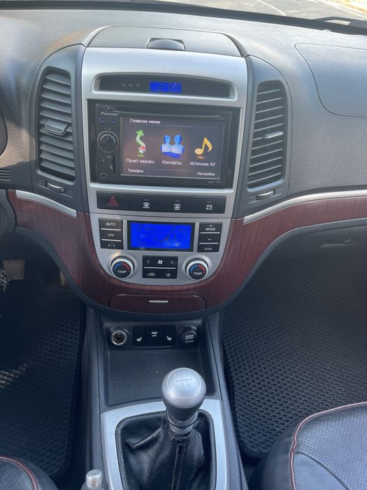 Продам Hyundai Santa Fe
