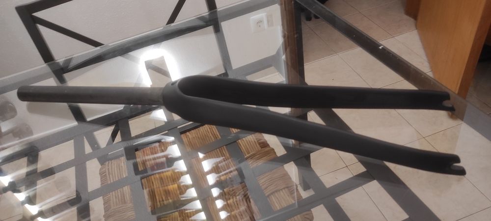 Garfo bicicleta em carbono