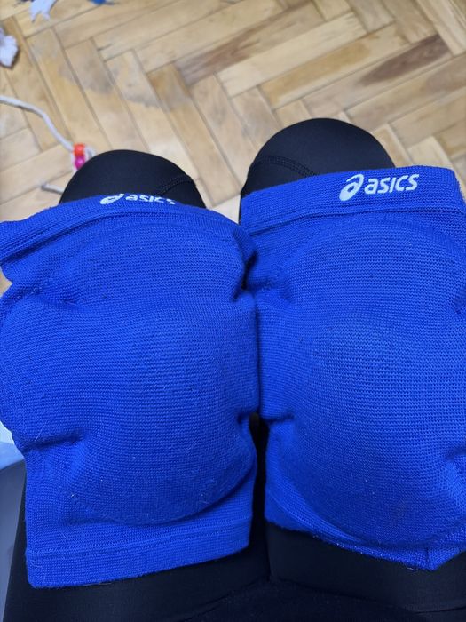 Наколінники асікс волейбол