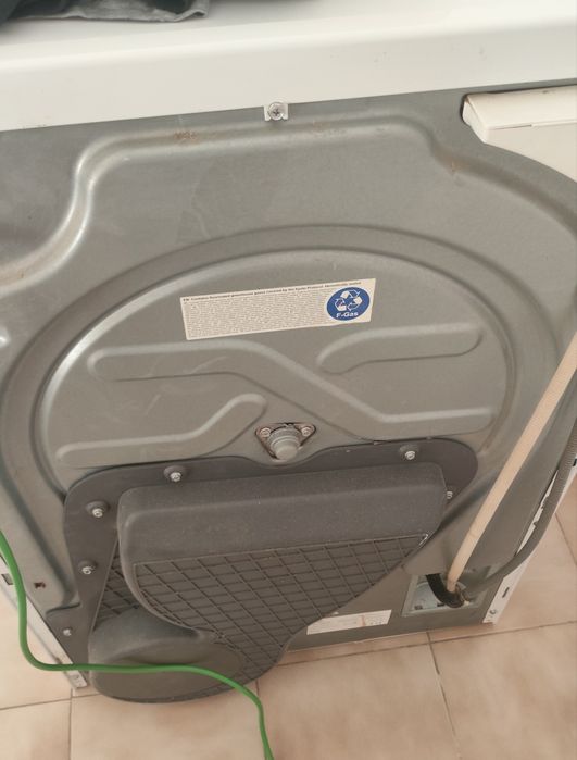 Com problema. Maquina de secar roupa