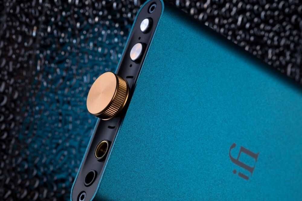 iFi Audio Hip-Dac - Przenośny wzmacniacz słuchawkowy z DAC