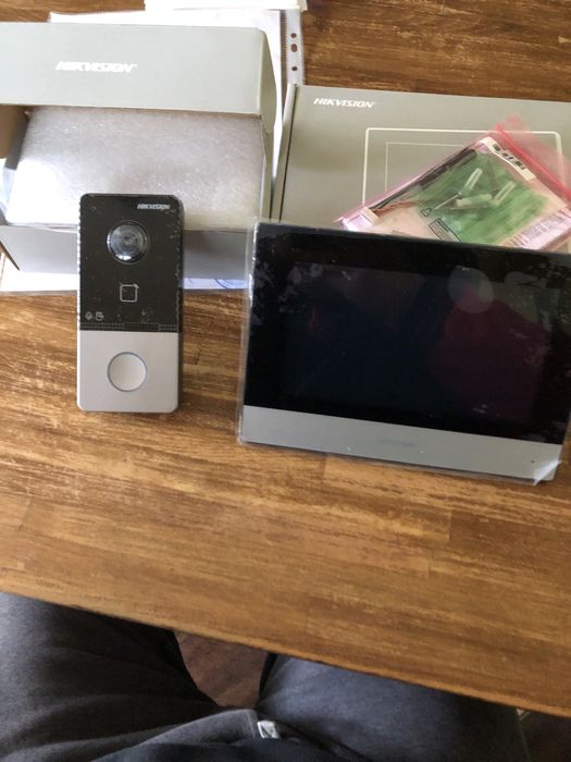 IP Комплект домофонії Відеодомофон Hikvision домофон
