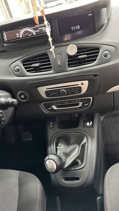 Grand Scenic 2014р. – 7 місць, економний та комфортний