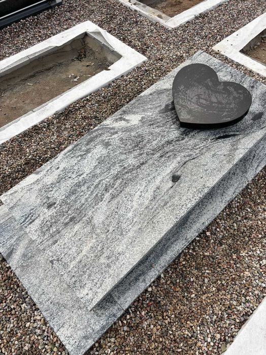 Nagrobek Granitowy