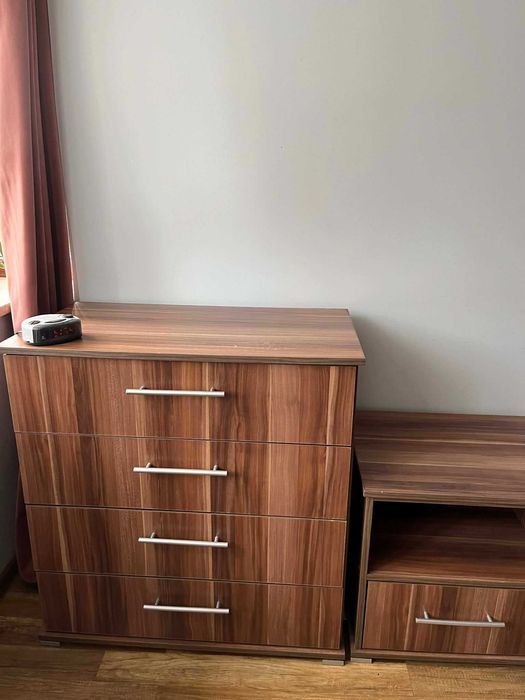 Zestaw mebli do sypialni łóżko, komoda, szafki nocne