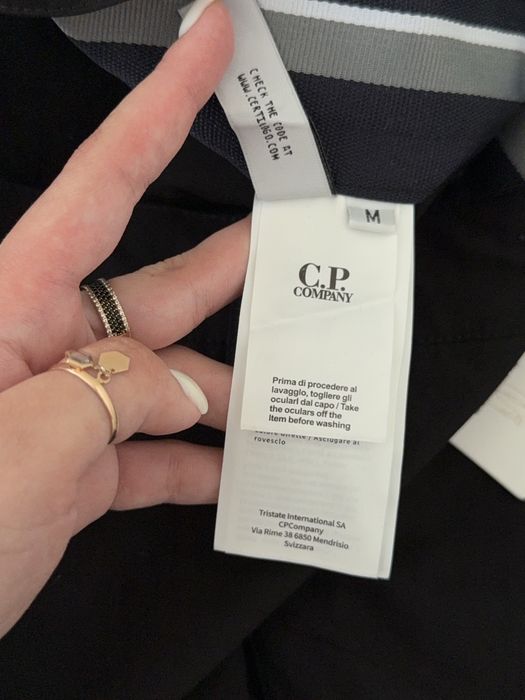 Джинсові шорти C.P. Company / чорні джинсові шорти з лінзою