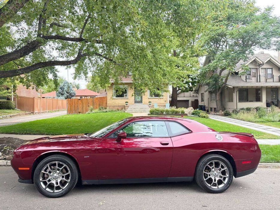 Dodge Challenger GT      2017
