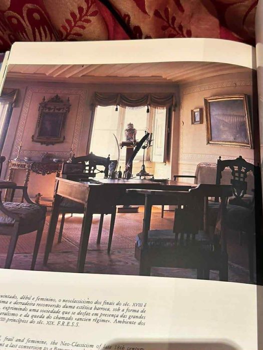 Livro Oriente e Ocidente nos interiores em Portugal