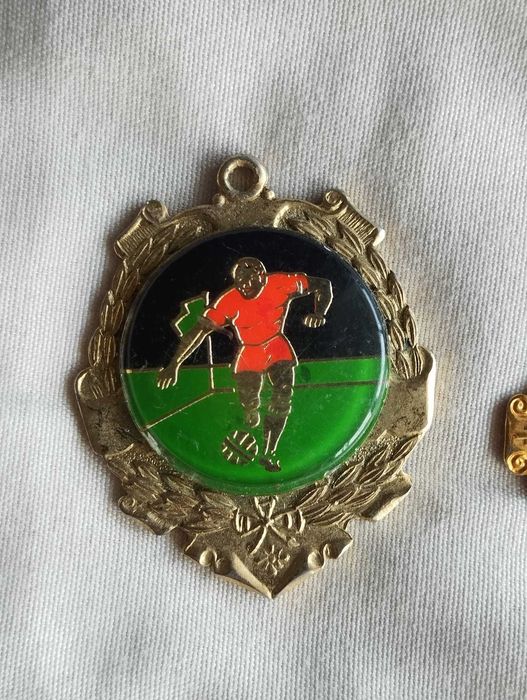 Vintage Football Medal 1975