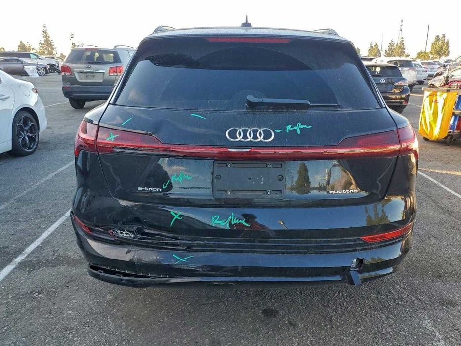 Бампер Audi E-tron Розборка Ауді Єтрон