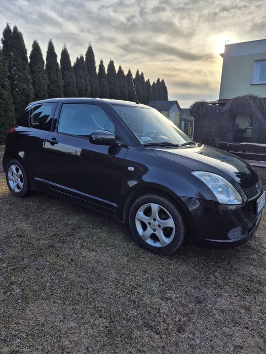 Suzuki Swift 1.3   benzyna 93km