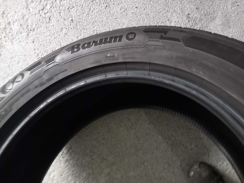 4 Pneus 235/60R18 Barum seminovos