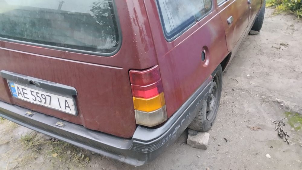 Opel Kadett 1.3 бензин