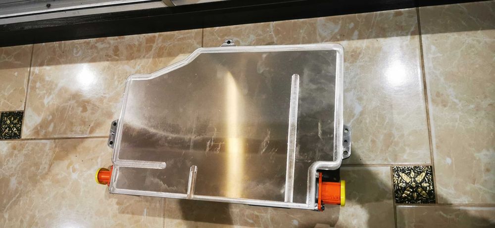 GB/T блок зарядного на Volkswagen id4