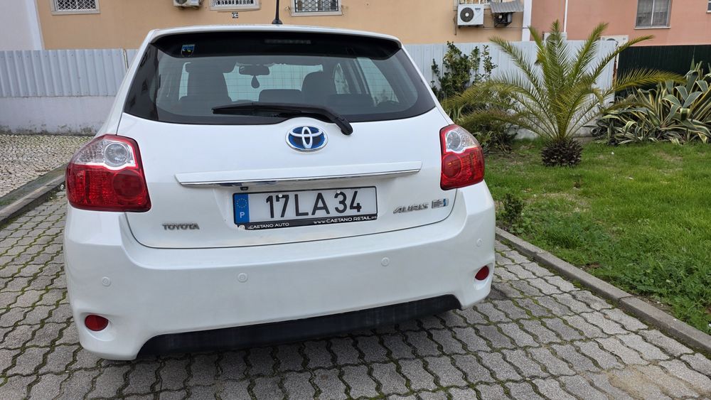 TOYOTA Auris 1.8 HÍBRIDO  2010 caixa automática