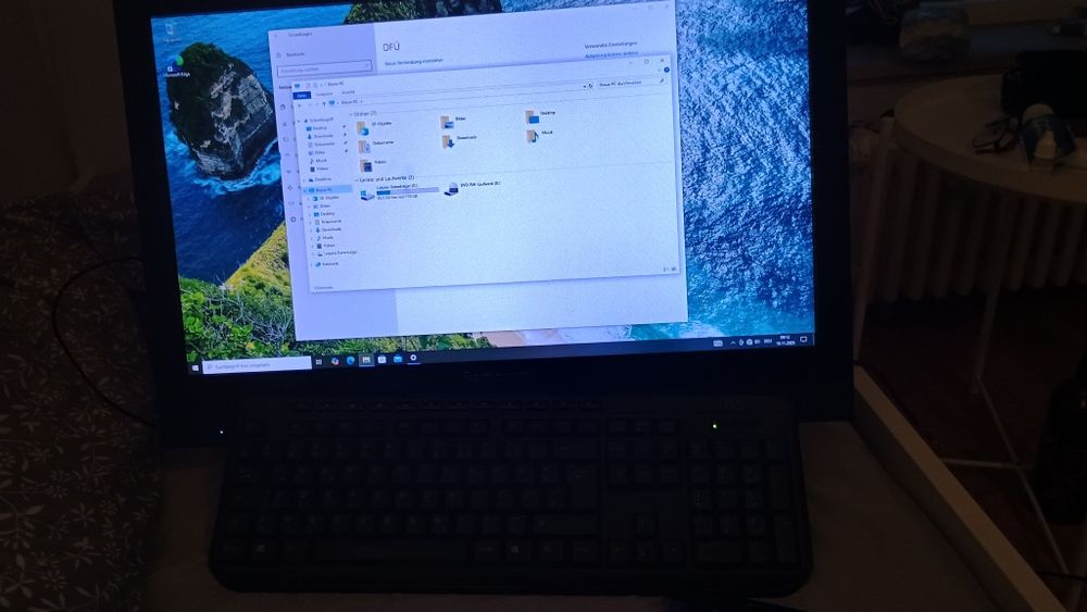 Komputer All-in-One Lenovo C360 | i3 | 4GB RAM