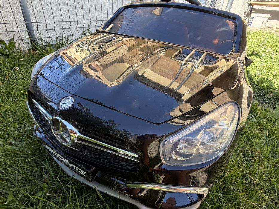 Samochód dziecięcy na akumulator Mercedes AMG SL65