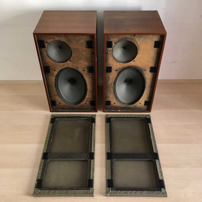 Colunas de som em madeira - SABA e Bang & Olufsen
