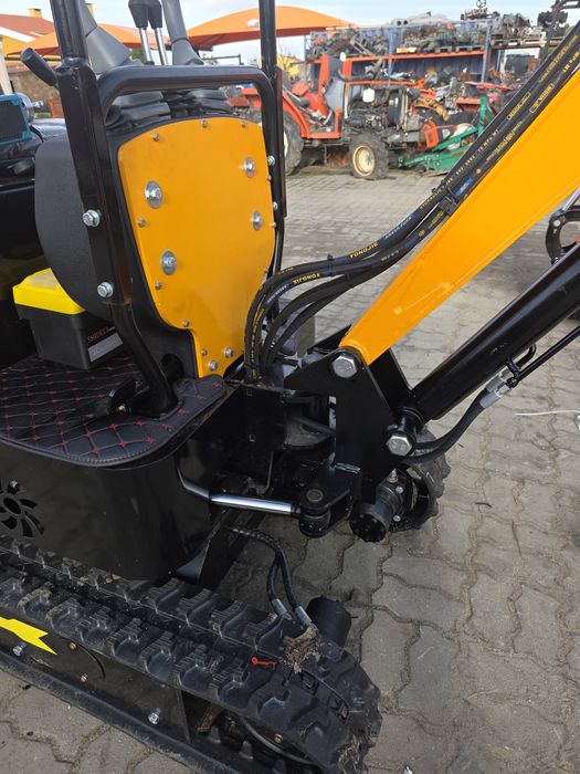 Mini Escavadora TRS HT12 – Pinça Hidráulica – Braços Ajustáveis – Nova