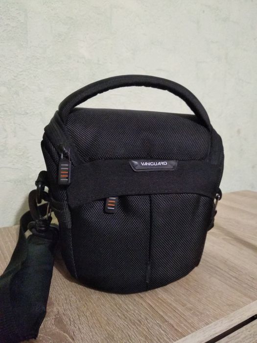 Продам фотоапарат Nikon D 3000