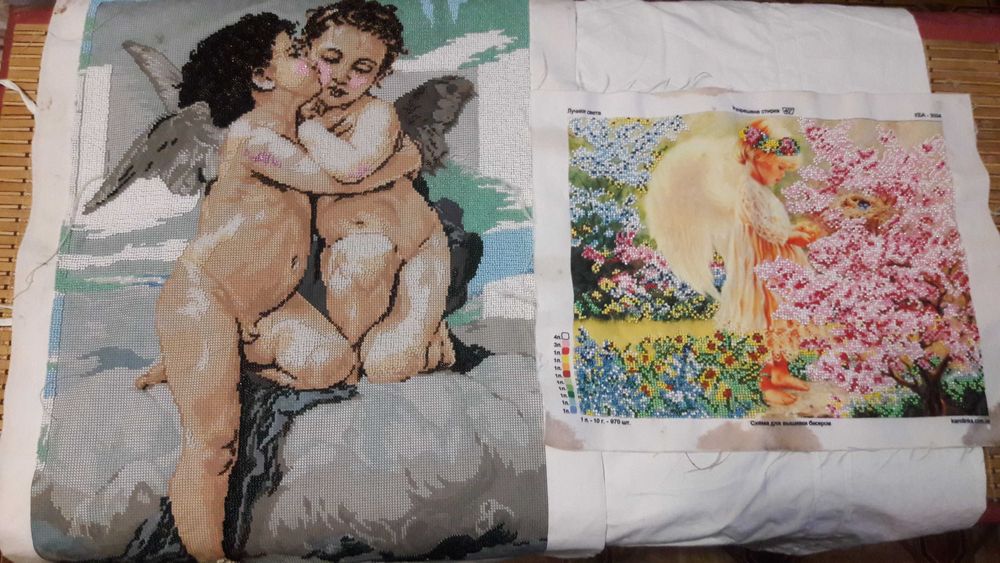 Продам картины, бисер.