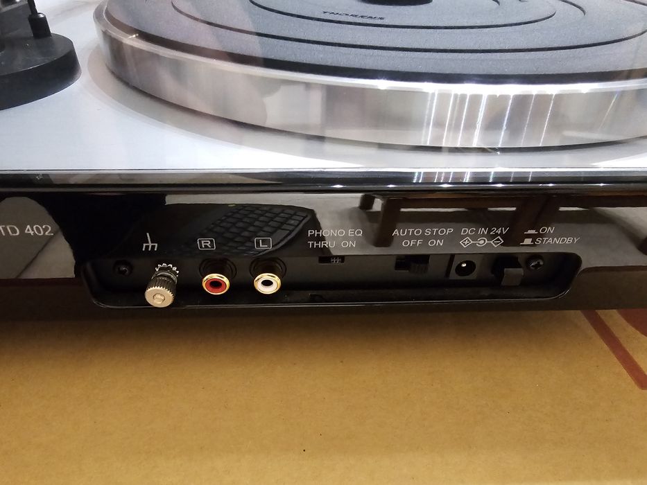 Gira Discos Thorens TD 402 DD Direct Drive