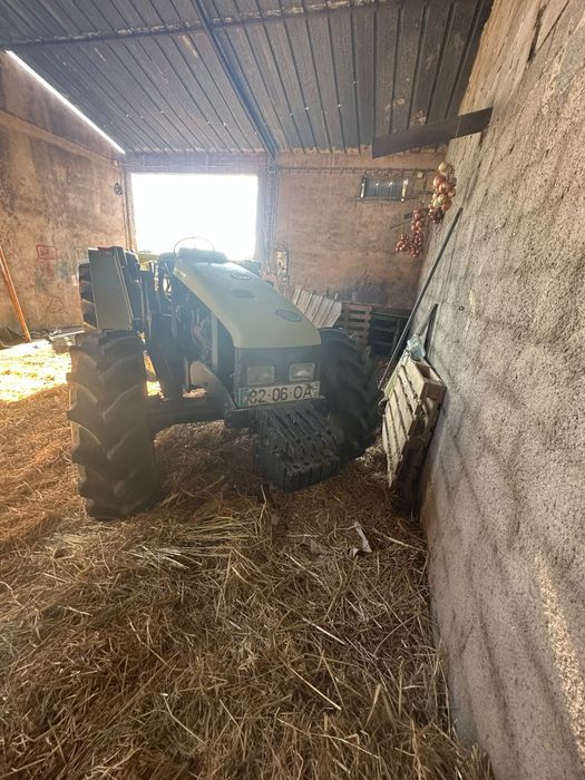 Trator Hurlimann H-468